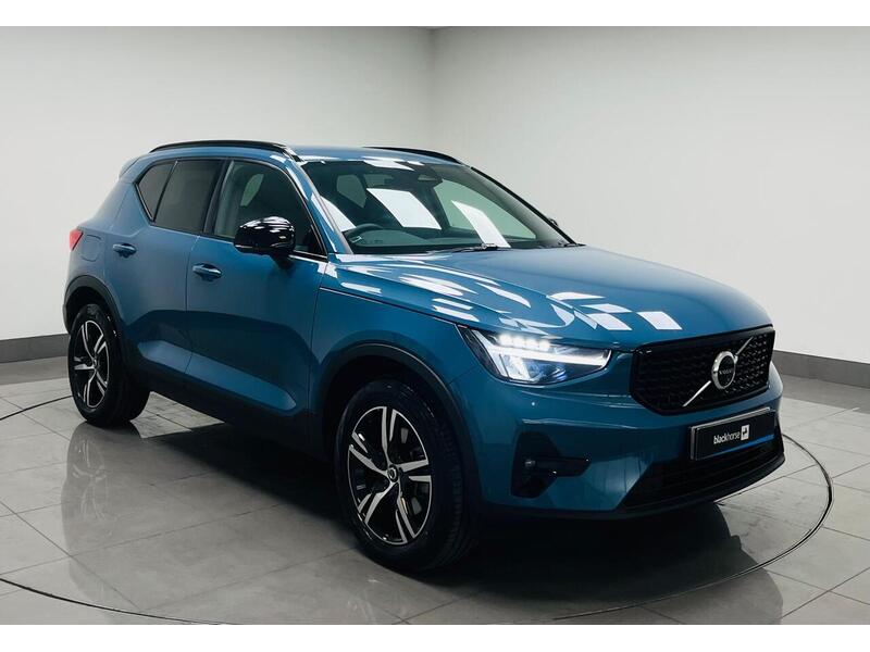 Volvo XC40 B3 MHEV Plus - U400059164