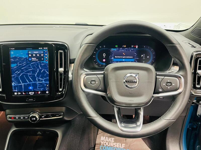 Volvo XC40 B3 MHEV Plus - U400059164