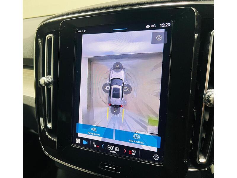 Volvo XC40 B3 MHEV Plus - U400059164