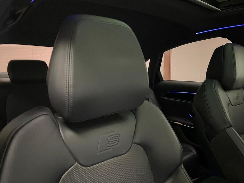 Audi A8 TFSI V6 Black Edition - U400059173