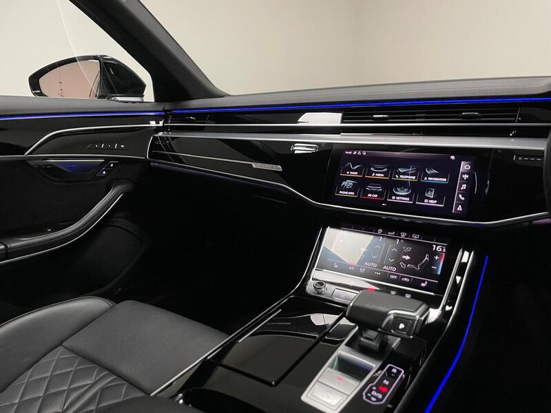 Audi A8 TFSI V6 Black Edition - U400059173