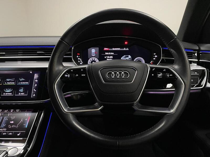 Audi A8 TFSI V6 Black Edition - U400059173