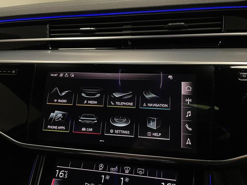 Audi A8 TFSI V6 Black Edition - U400059173