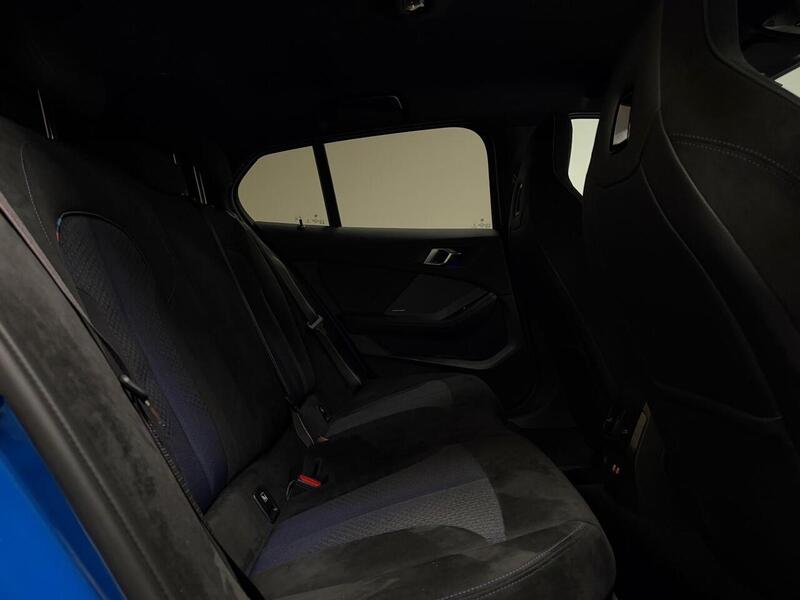 BMW 1 Series M135i - U400059178