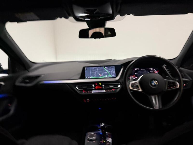 BMW 1 Series M135i - U400059178