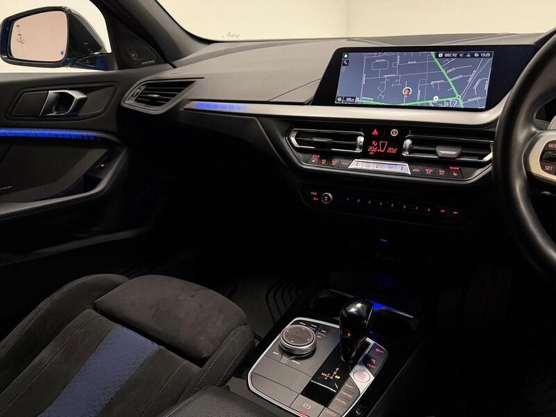 BMW 1 Series M135i - U400059178