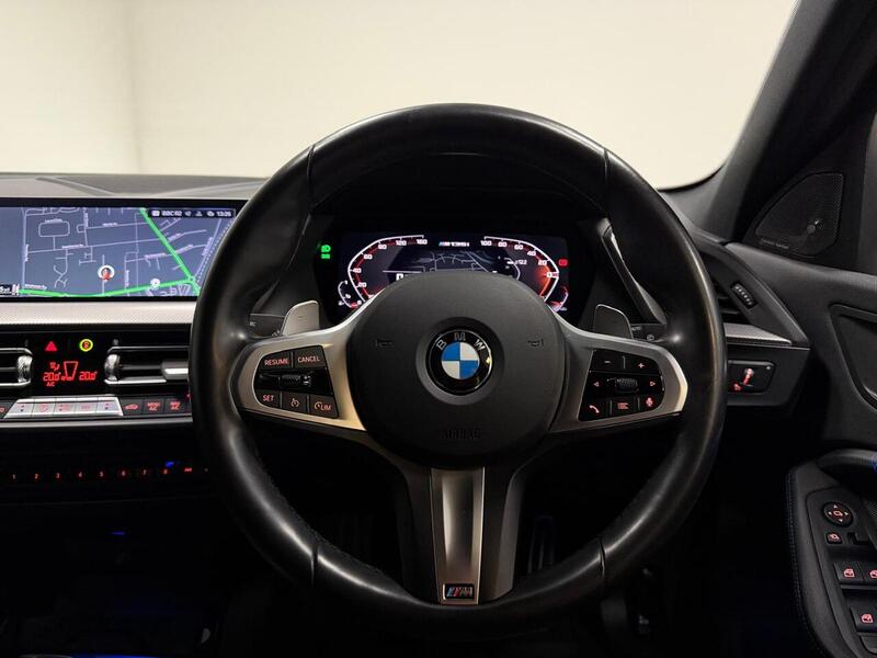 BMW 1 Series M135i - U400059178