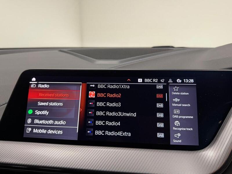 BMW 1 Series M135i - U400059178