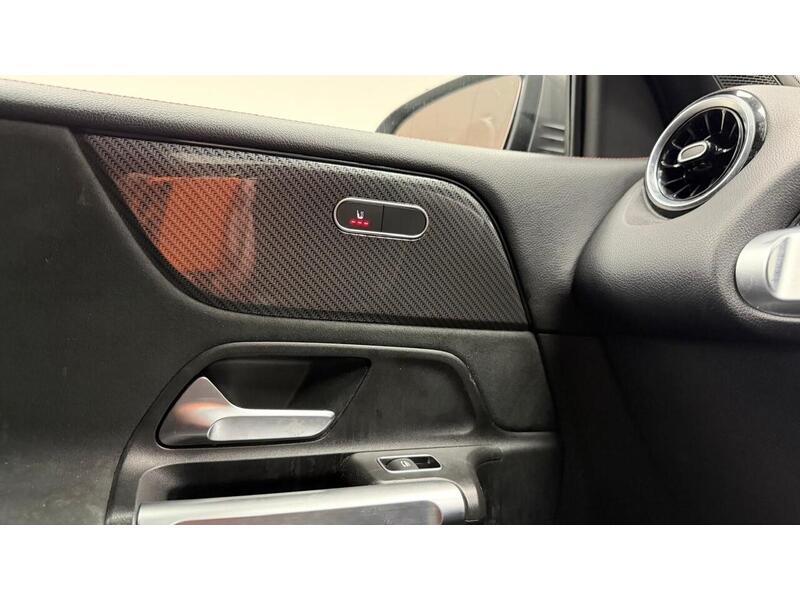 Mercedes-Benz GLB GLB200 AMG Line - U400059196