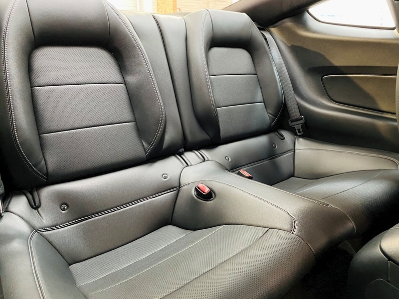 Ford Mustang V8 GT - U400059206