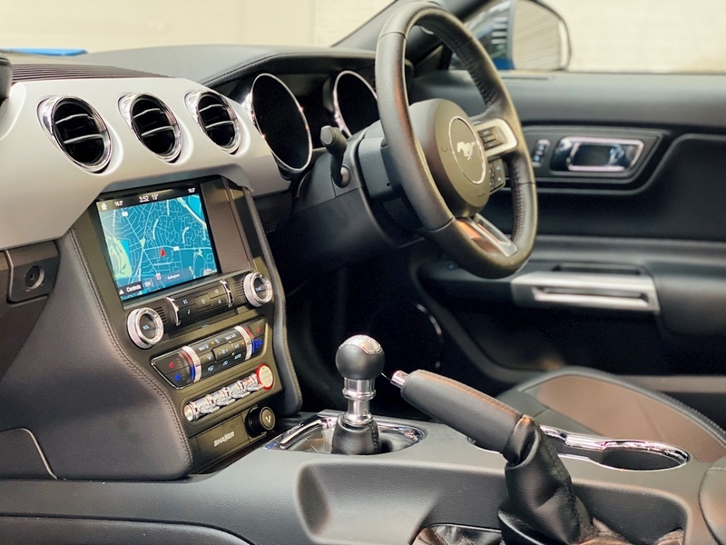 Ford Mustang V8 GT - U400059206