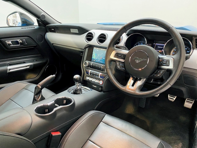 Ford Mustang V8 GT - U400059206