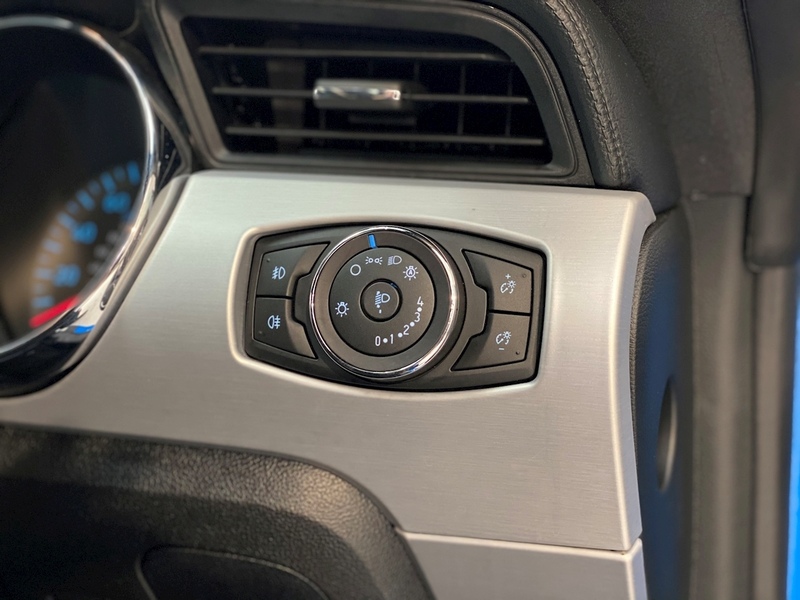 Ford Mustang V8 GT - U400059206