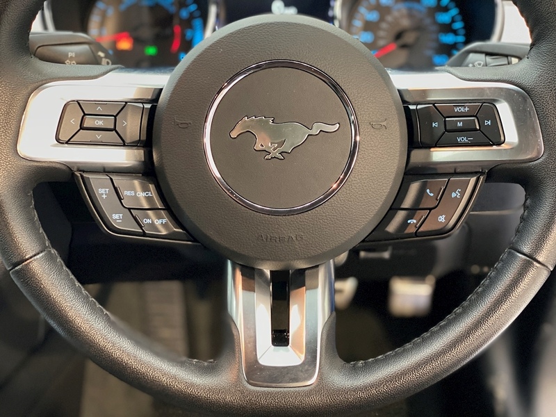 Ford Mustang V8 GT - U400059206