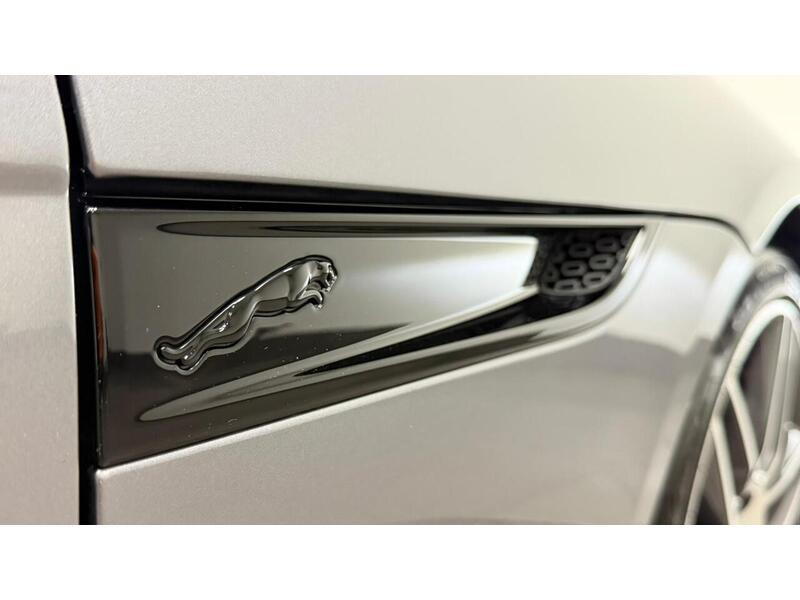 Jaguar F-Type i R-Dynamic - U400059212
