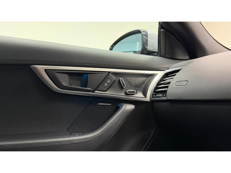 Jaguar F-Type i R-Dynamic - U400059212