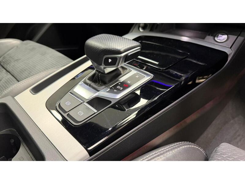Audi Q5 TFSI S line - U400059213