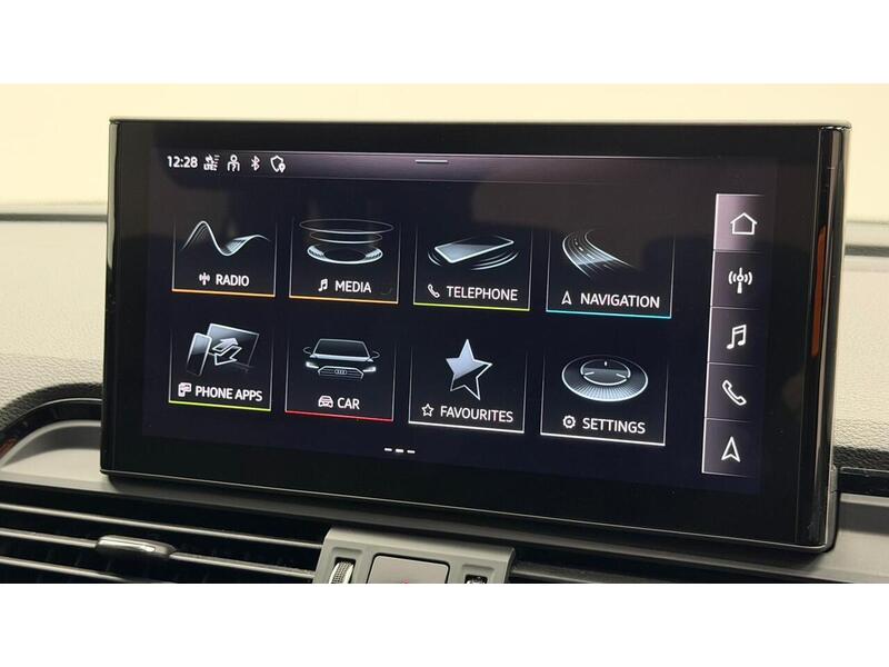 Audi Q5 TFSI S line - U400059213