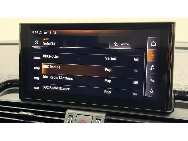 Audi Q5 TFSI S line - U400059213