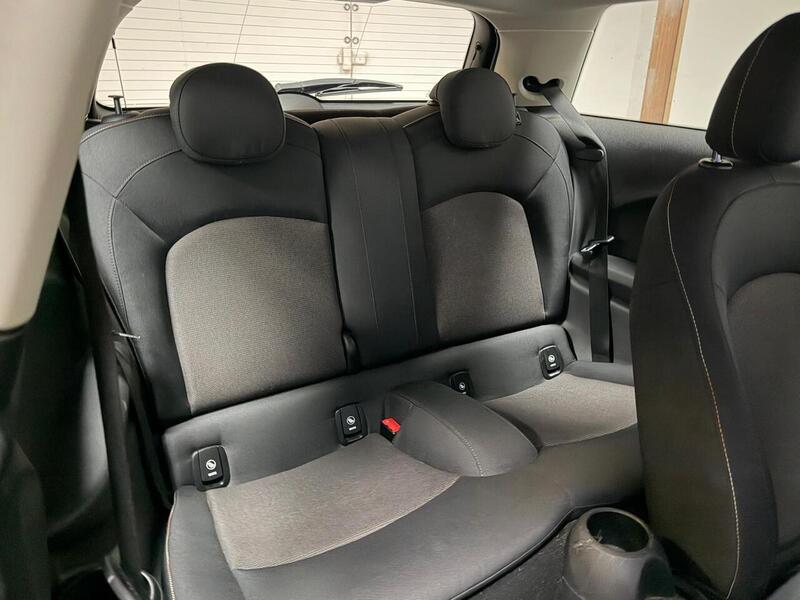 MINI Hatch Cooper Classic - U400059214