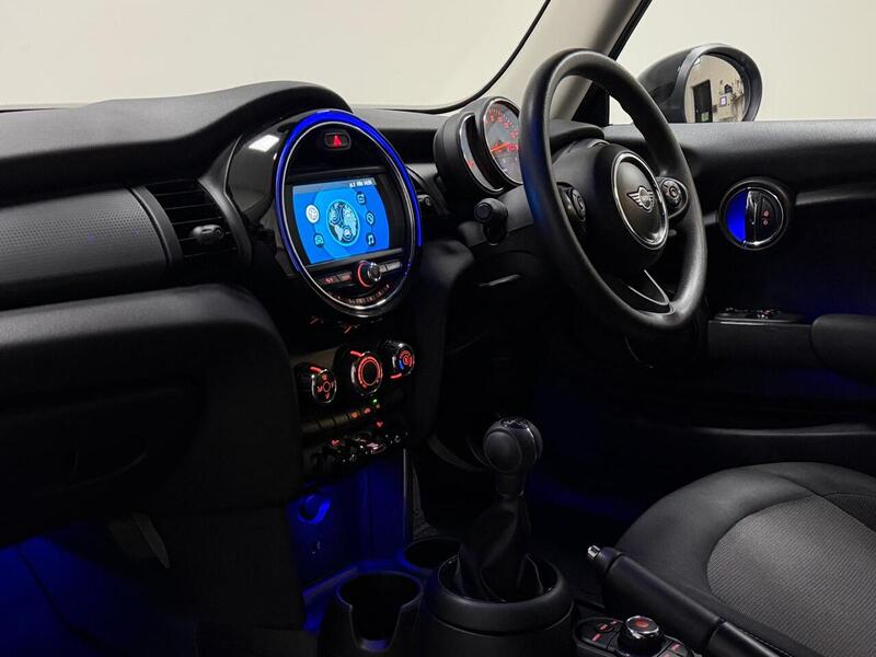 MINI Hatch Cooper Classic - U400059214