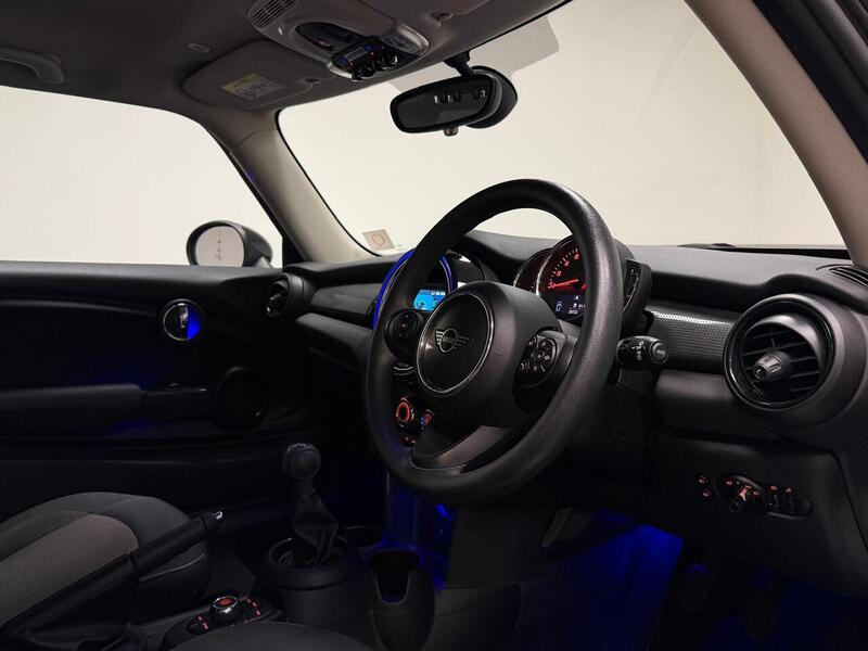 MINI Hatch Cooper Classic - U400059214