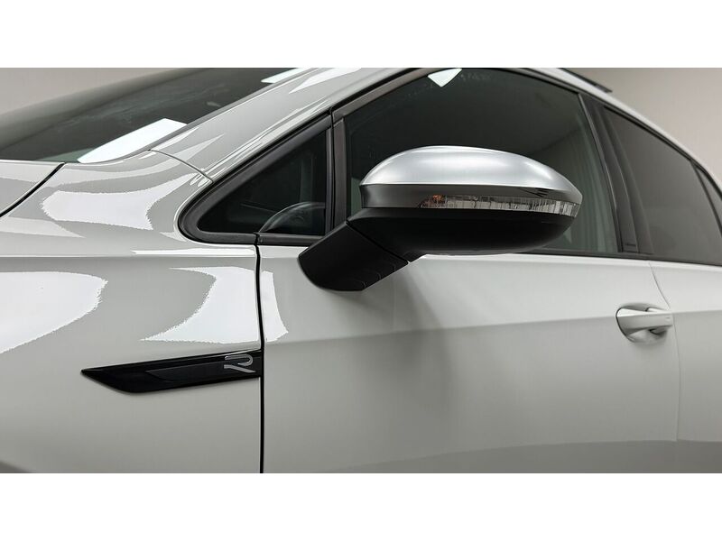 Volkswagen Golf TSI R - U400059218