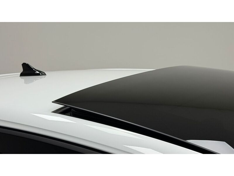 Volkswagen Golf TSI R - U400059218