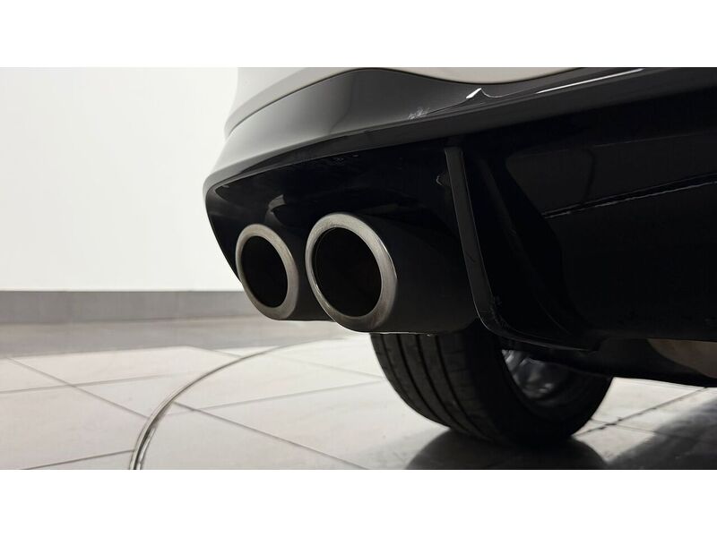 Volkswagen Golf TSI R - U400059218