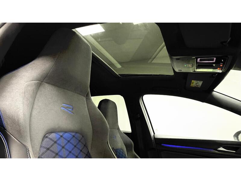 Volkswagen Golf TSI R - U400059218