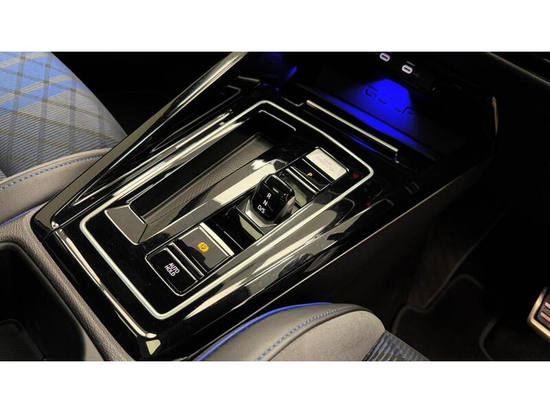 Volkswagen Golf TSI R - U400059218