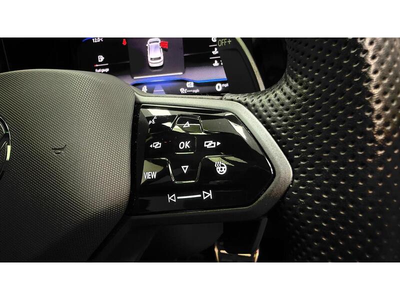 Volkswagen Golf TSI R - U400059218