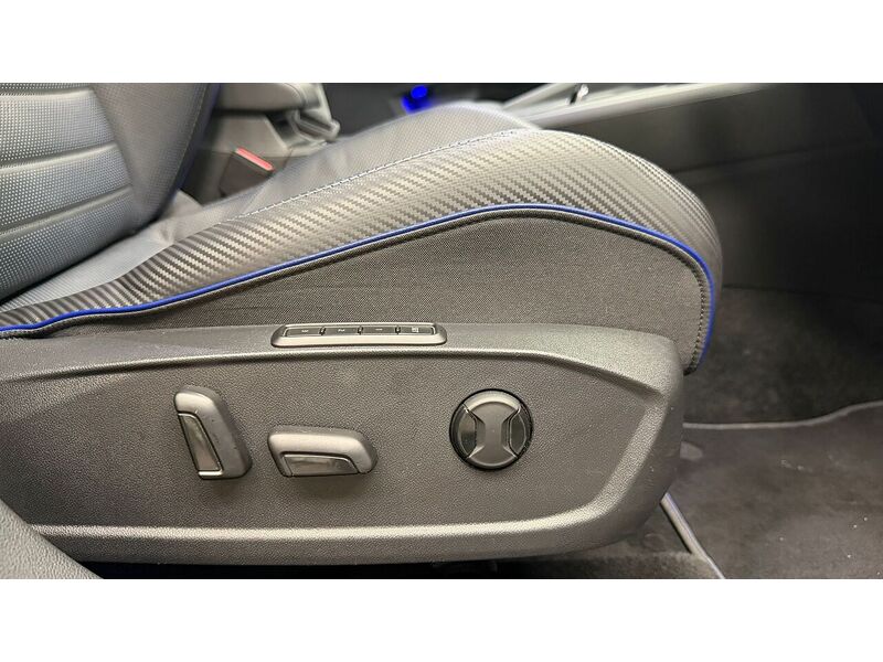 Volkswagen Golf TSI R - U400059222