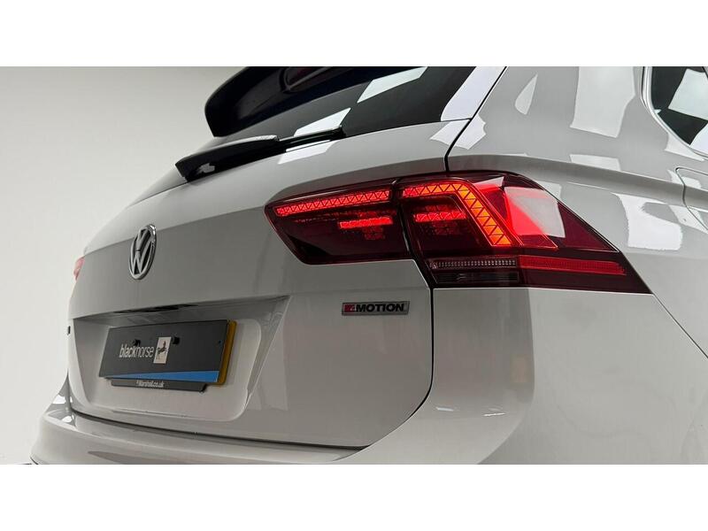 Volkswagen Tiguan TDI R-Line - U400059225