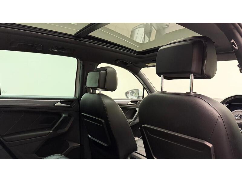 Volkswagen Tiguan TDI R-Line - U400059225