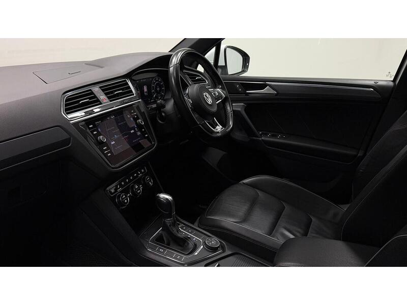 Volkswagen Tiguan TDI R-Line - U400059225