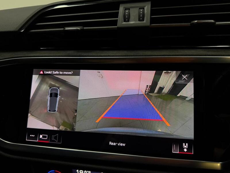 Audi RS Q3 TFSI Vorsprung - U400059227