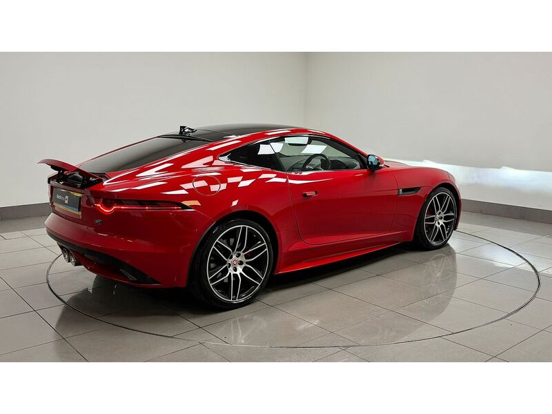 Jaguar F-Type V6 Chequered Flag - U400059228