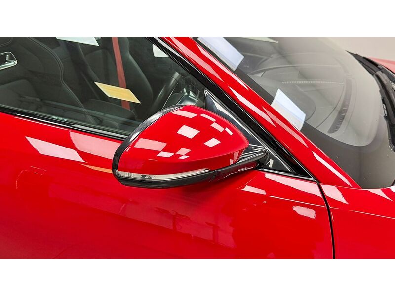 Jaguar F-Type V6 Chequered Flag - U400059228