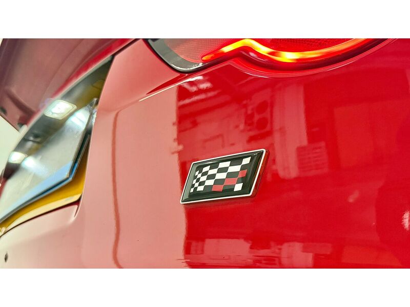 Jaguar F-Type V6 Chequered Flag - U400059228