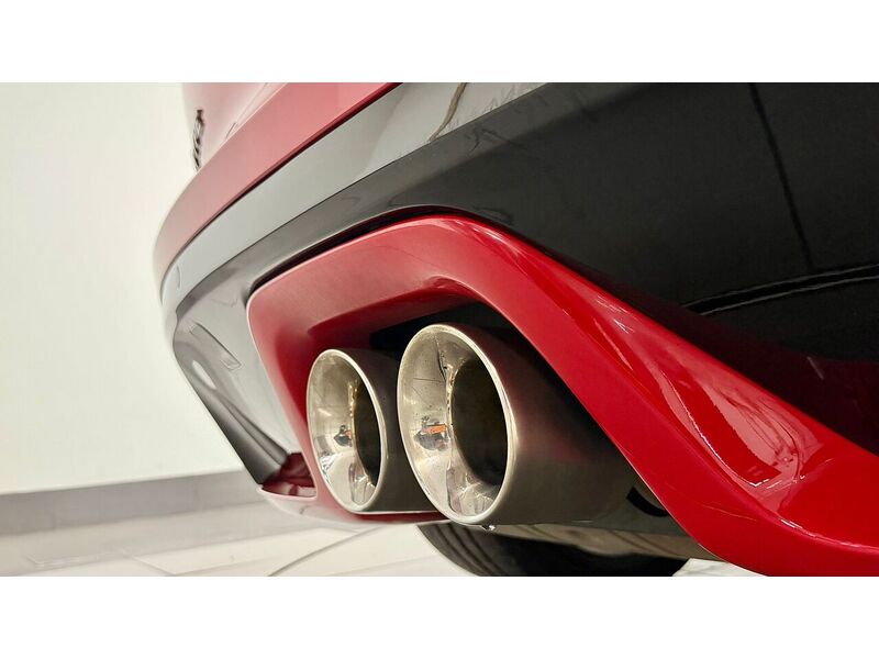 Jaguar F-Type V6 Chequered Flag - U400059228