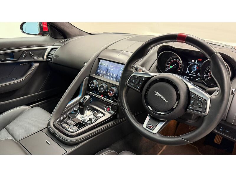 Jaguar F-Type V6 Chequered Flag - U400059228