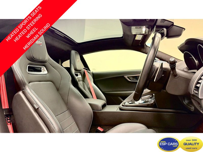 Jaguar F-Type V6 Chequered Flag - U400059228