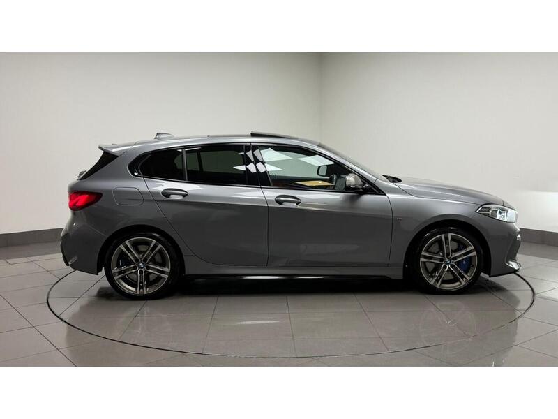 BMW 1 Series M135i - U400059233