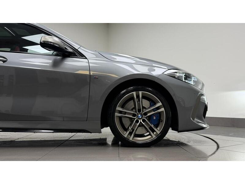 BMW 1 Series M135i - U400059233