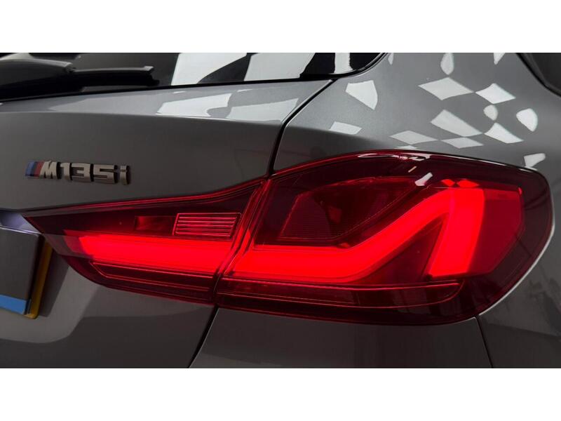 BMW 1 Series M135i - U400059233