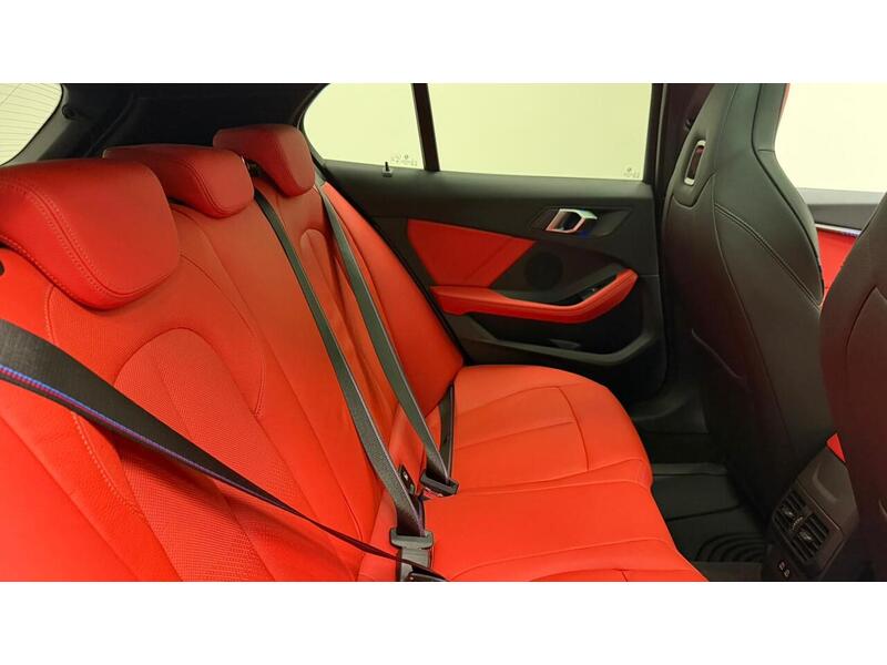 BMW 1 Series M135i - U400059233