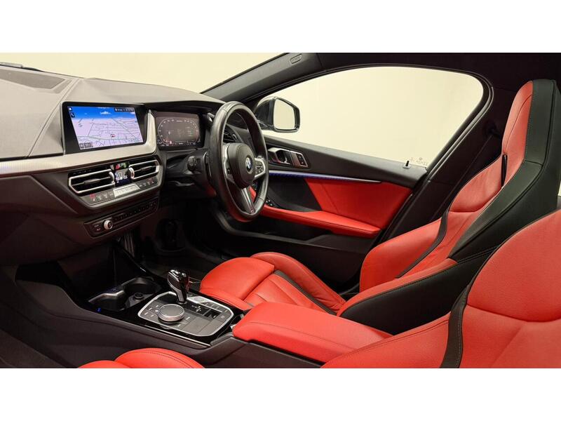 BMW 1 Series M135i - U400059233