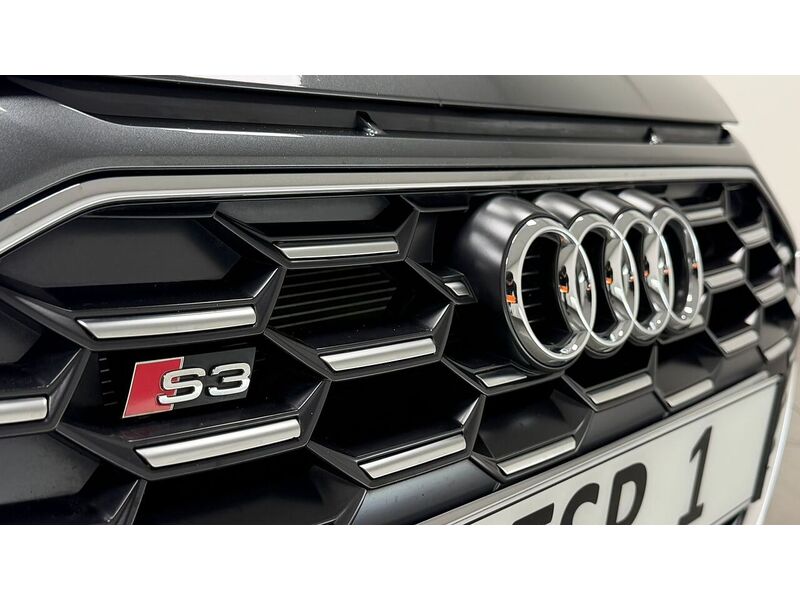 Audi S3 TFSI - U400059237