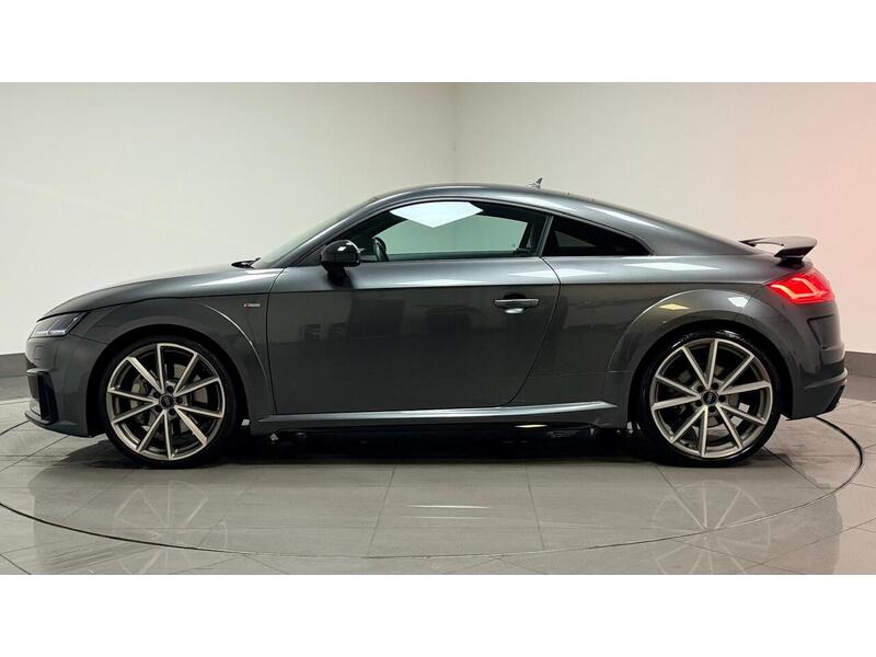 Audi TT TFSI Black Edition - U400059239